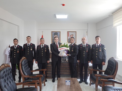 JANDARMA TEŞKİLATININ KURULUŞ YIL DÖNÜMÜNDE İLÇEMİZ JANDARMA KOMUTANLIĞINDAN KAYMAKAMIMIZA ZİYARET 